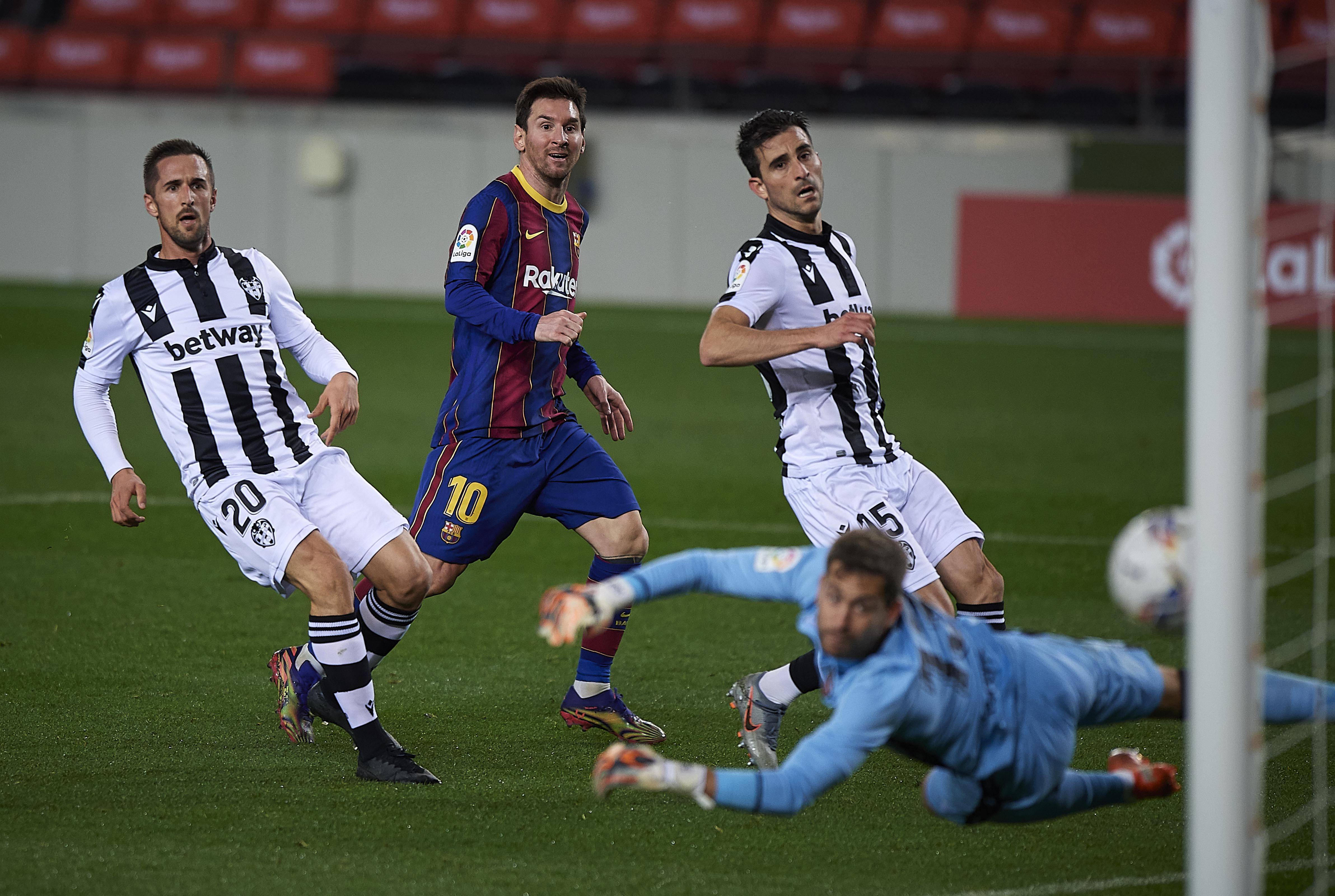 广东宏远vs广厦男篮cba季后赛对决最新消息