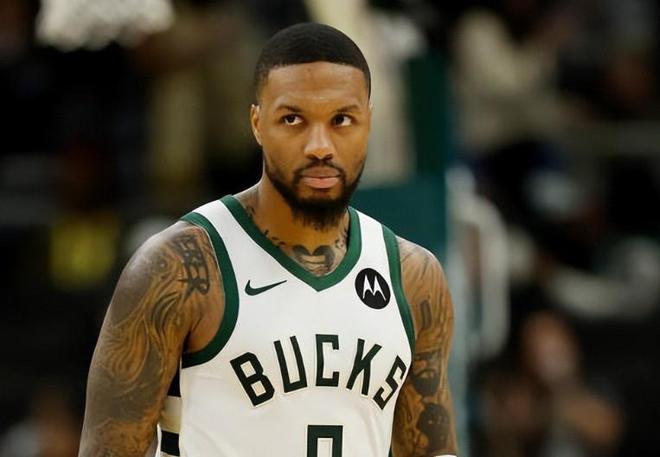 AYX爱游戏中国-开拓者会退役利拉德球衣吗